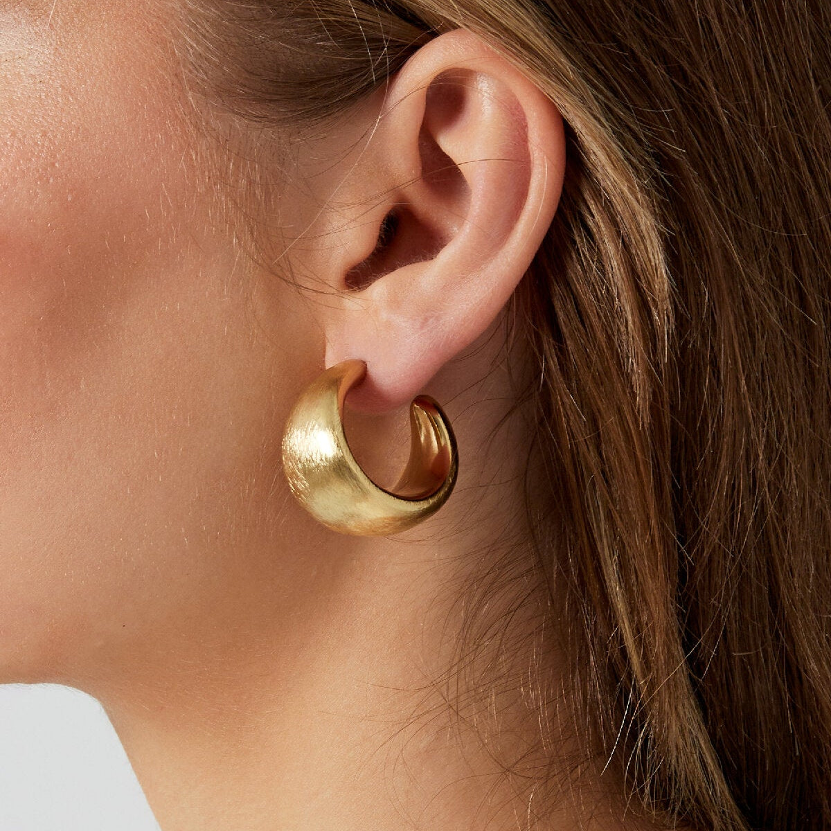 Elegant Statement Hoop Earrings in Silver & Gold