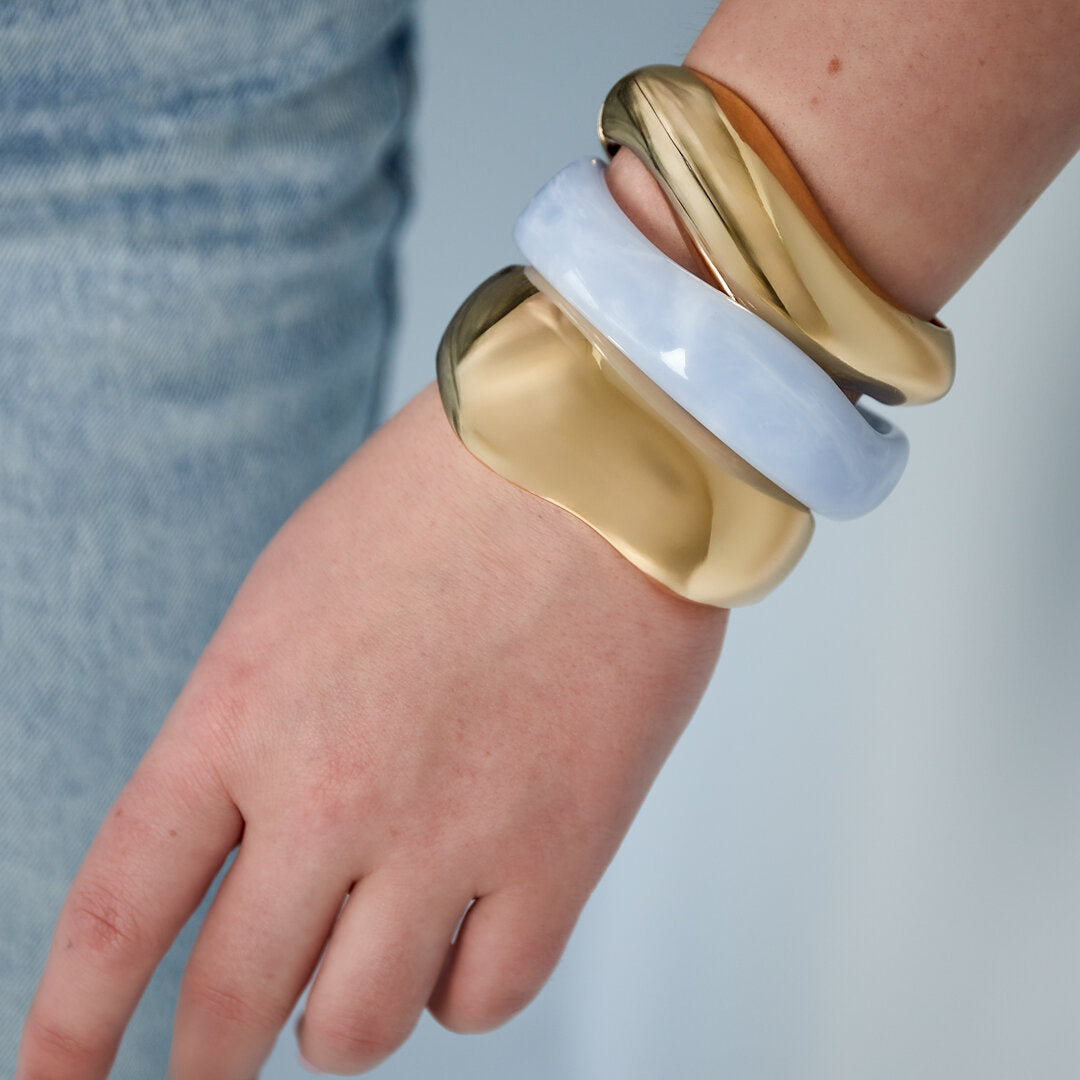 Elegant Gold Irregular Shaped Bangle for Women